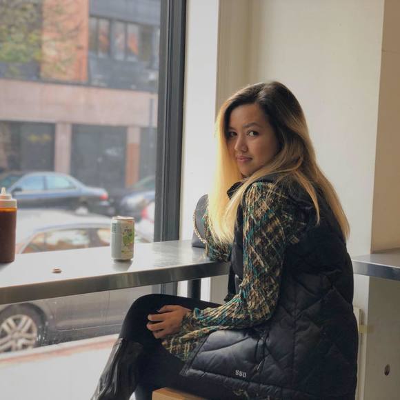 Meet your Posher, Thiri - Picture 1 of 1